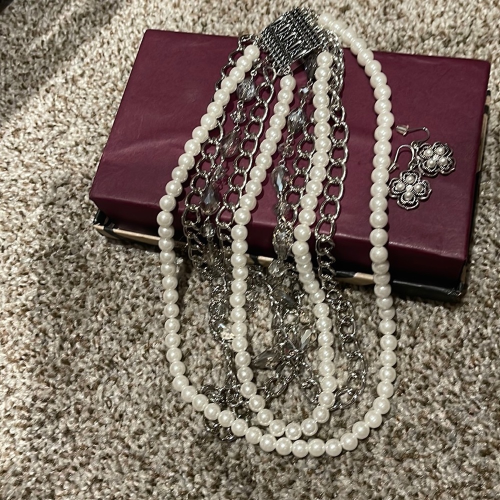 bead and crystal necklace with earrings